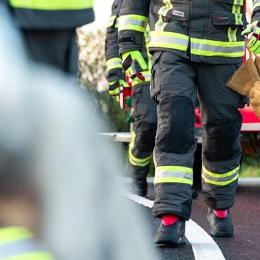 Feuerwehr rettet Waschbären aus Kamin in Kreuztal