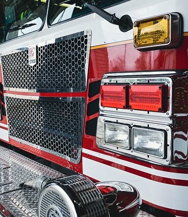 Großeinsatz in Altena: Waldbrand breitet sich massiv aus