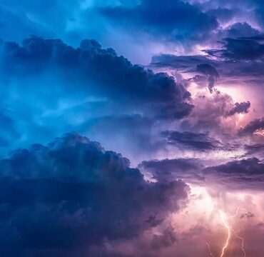 Unwetterwarnung für NRW: Heftige Gewitter und Starkregen erwartet